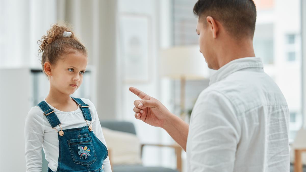 erorile-parentale-care-influenteaza-comportamentul-negativ-al-copiilor--avertismentul-psihologilor-fara-sa-vrem-ii-transformam-in-sfidatori-si-nefericiti_69888800