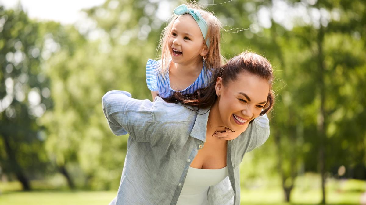 cum-sa-cream-o-mostenire-emotionala-sanatoasa-pentru-copii-daniela-gavankar-e-o-mare-deosebire-intre-grija-si-iubire-asta-e-nevoie-sa-aducem-in-vietile-noastre-3_64257900