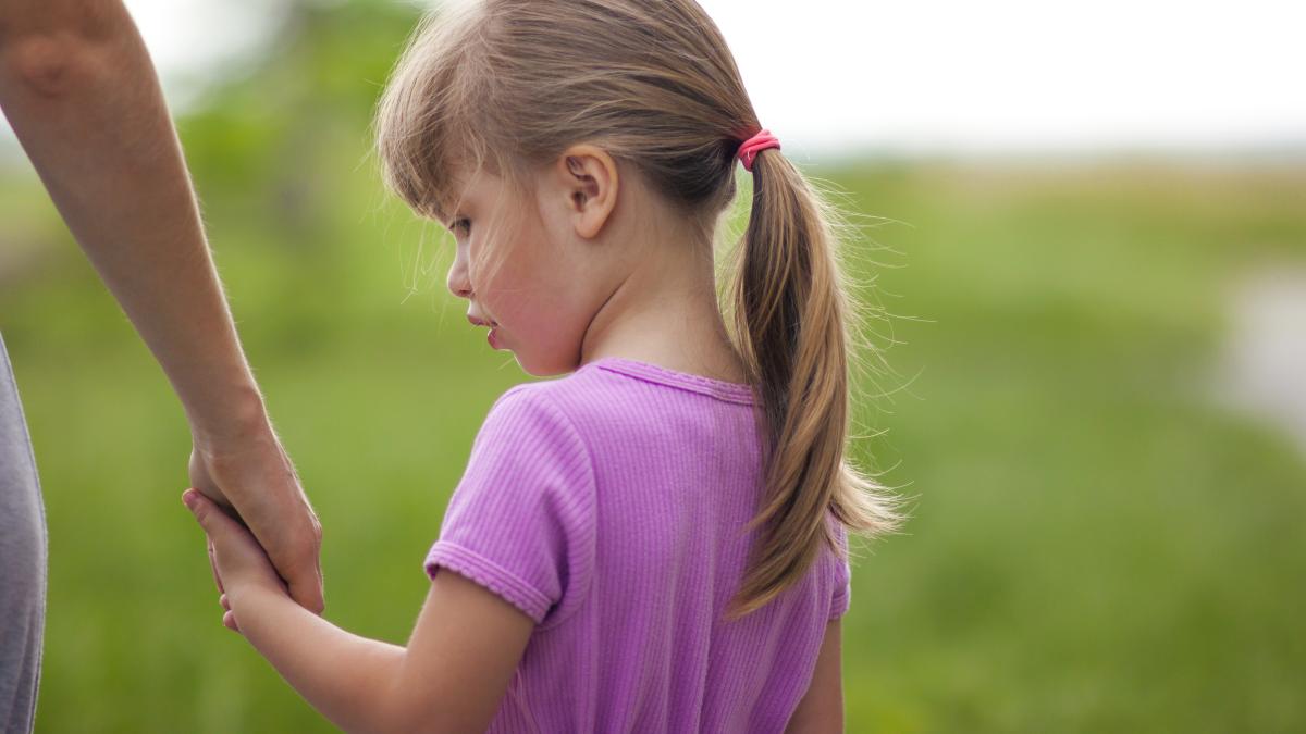 cuvintele-conflictuale-care-distrug-increderea-copilului--teodora-metiu-tu-parinte-esti-primul-care-dai-bullying-propriului-copil_62233200