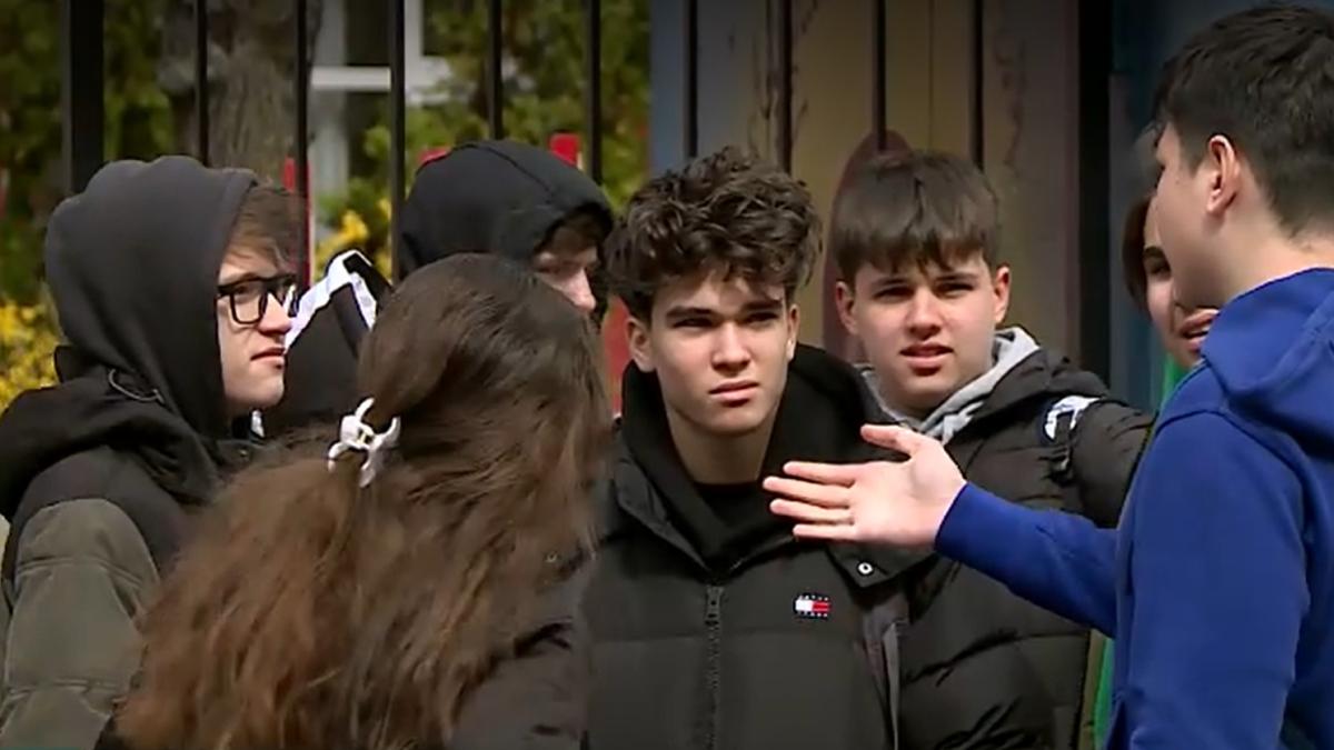 elevii-de-clasa-a-viii-a-dezamagiti-dupa-simulare-doar-cei-atenti-la-ore-si-cu-meditatii-au-putut-face-subiectele-la-matematica_87678100