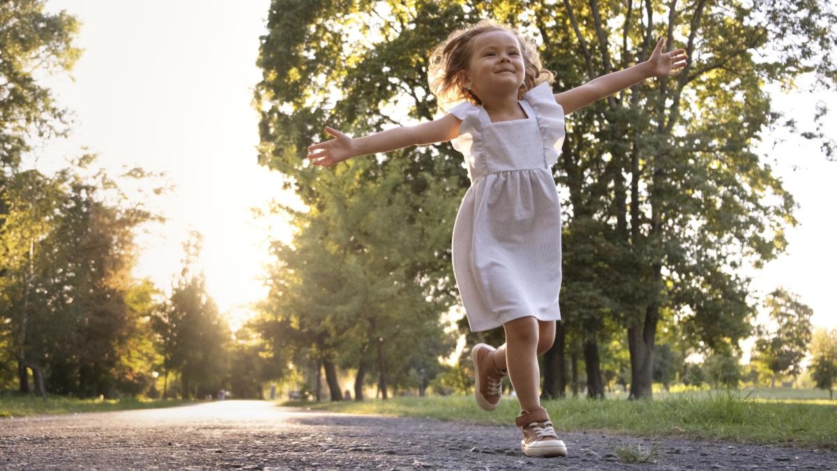 mama-sau-tata-de-la-cine-mosteneste-copilul-felul-de-a-fi_95074500