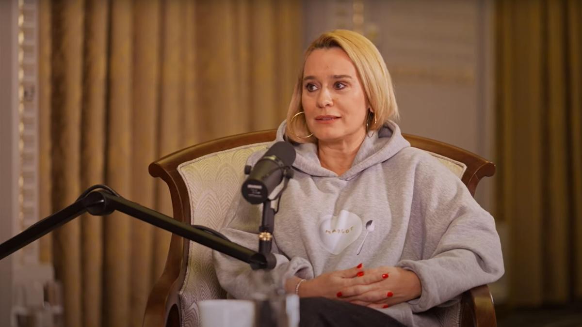 andreea-esca--dupa-ce-a-vizionat-adolescence-influentele-externe-mai-toxice-decat-oricand-si-napustesc-de-oriunde-prin-toate-canalele-peste-niste-minti-fragede_61243900