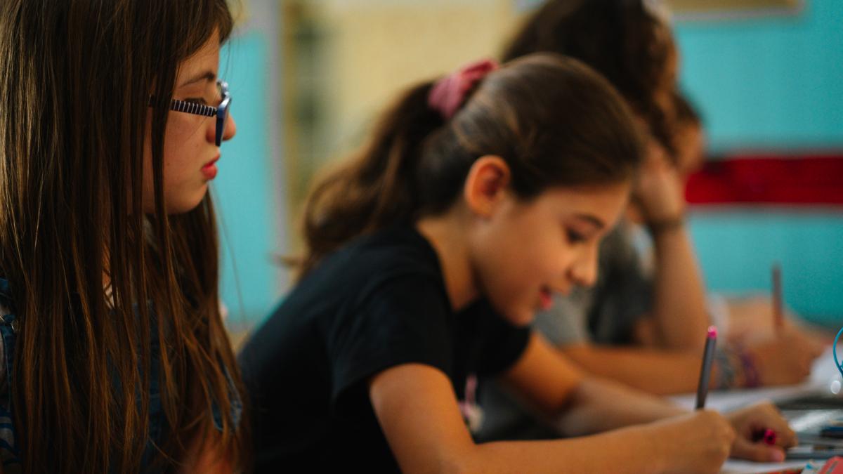 rezultate-oficiale-simulare-evaluare-nationala-2025--cate-note-de-10-s-au-obtinut-la-romana-si-matematica--1_05790600