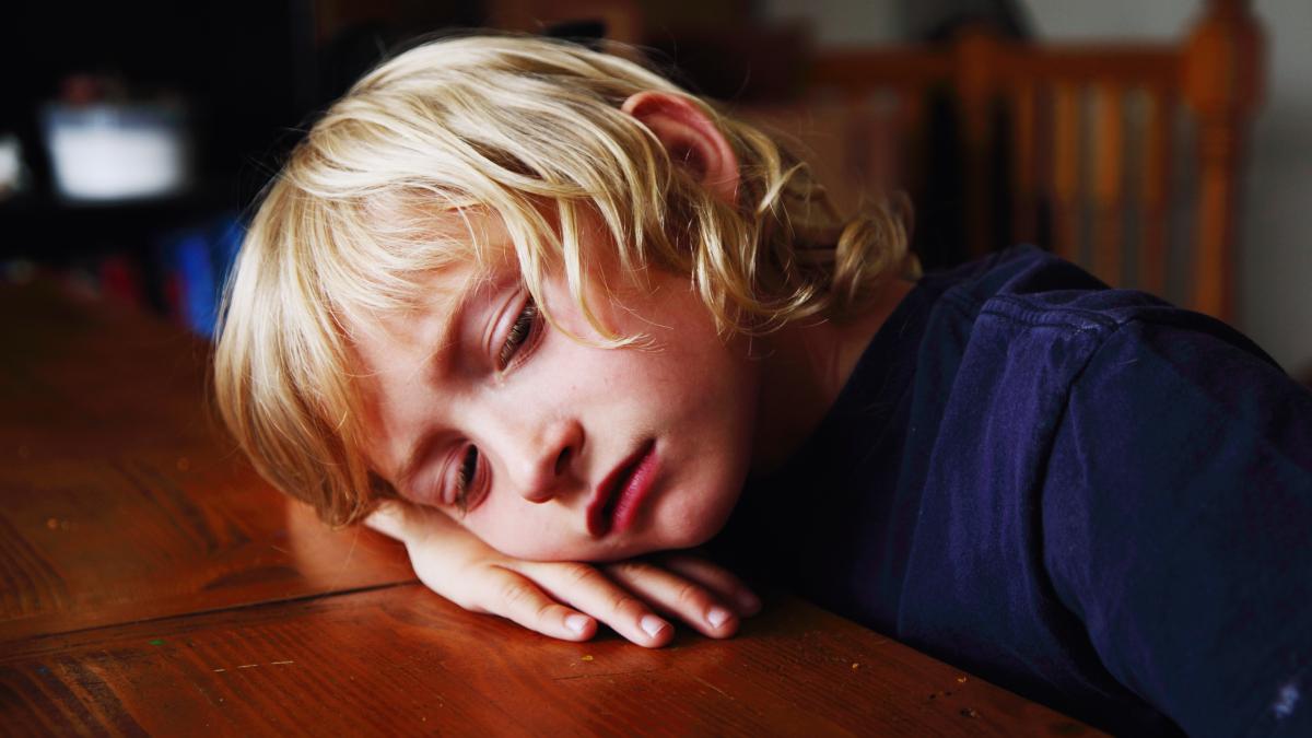 ajung-copiii-sa-se-simta-vinovati-pentru-dependenta-parintelui-psiholog-radu-leca_50493500