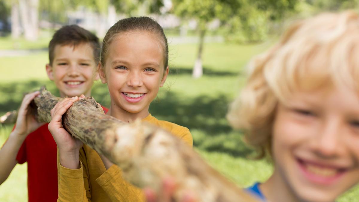 semnele-clare-ca-al-tau-copil-a-intrat-in-preadolescenta-si-ca--incet-incet--isi-ia-ramas-bun-de-la-copilarie-ce-schimbari-sa-observi-si-cum-sa-il-sprijini_34209700