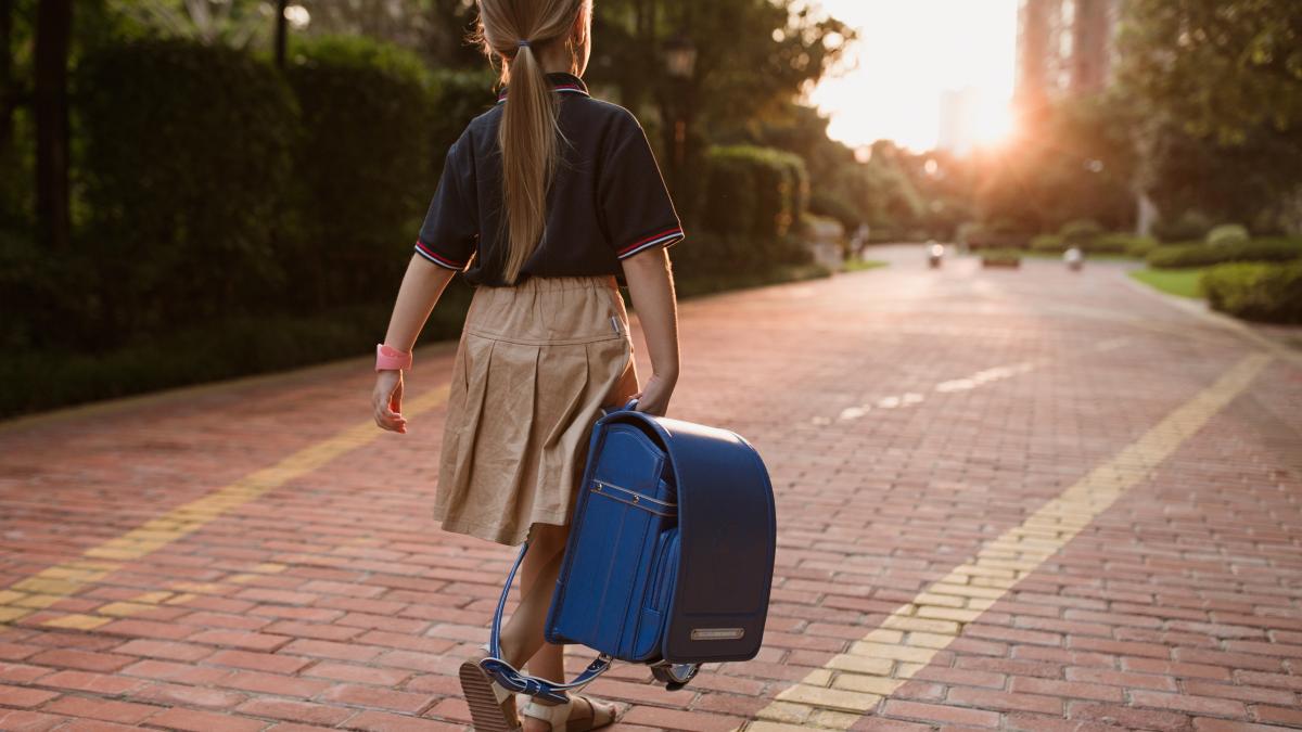 ce-semne-trebuie-sa-urmaresti-inainte-de-a-ti-inscrie-copilul-in-clasa-pregatitoare-oana-moraru-daca-e-inca-in-acest-stadiu-e-mai-bine-de-amanat_60327000