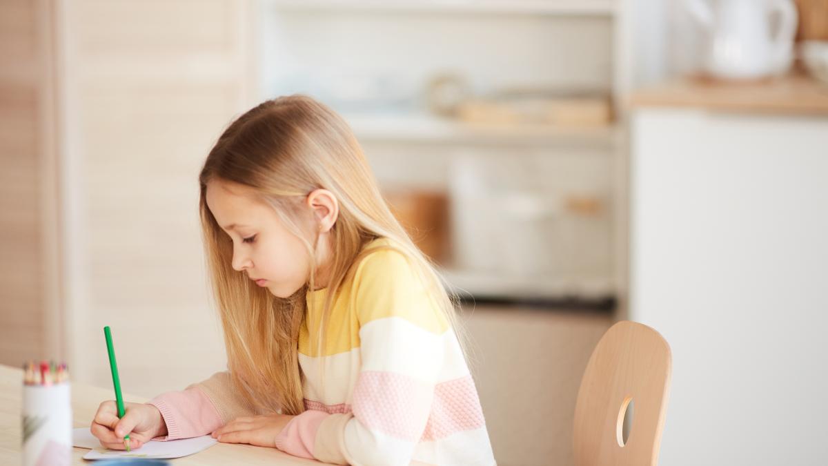 ce-tip-de-teme-scolare-sprijina-cu-adevarat-succesul-elevilor--conform-unui-studiu-al-cercetatorilor-irlandezi-efectuat-pe-4-000-de-copii_86923800