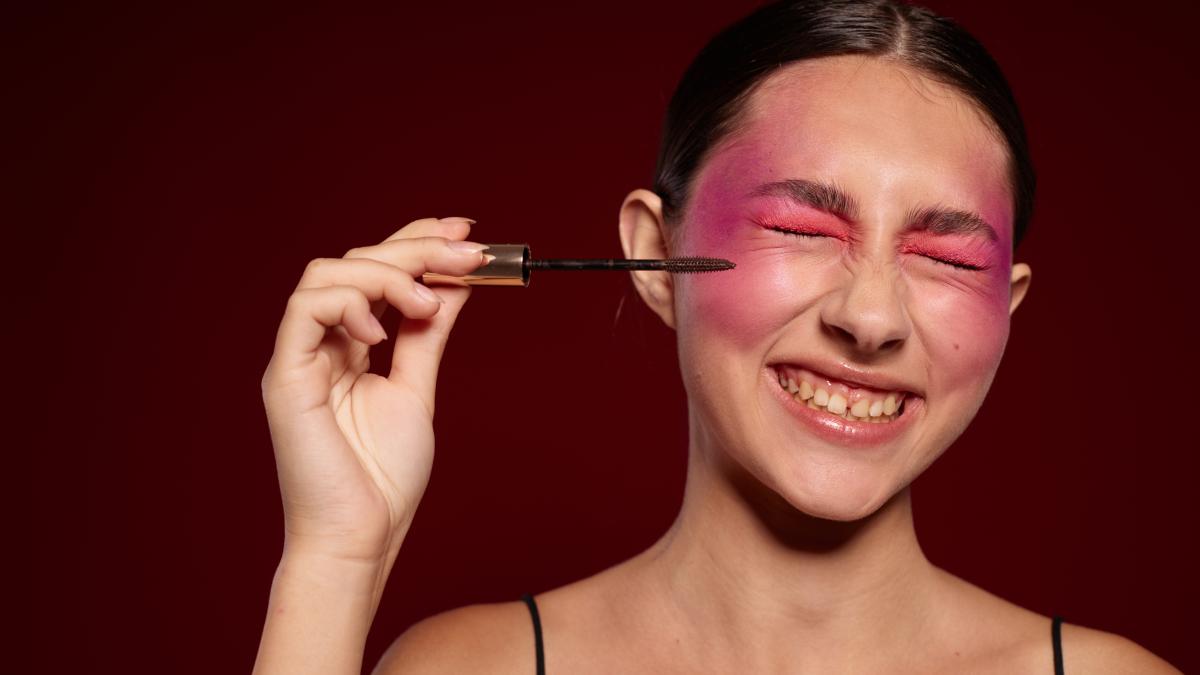 greseli-de-make-up-care-te-fac-sa-pari-mai-batrana_92188100