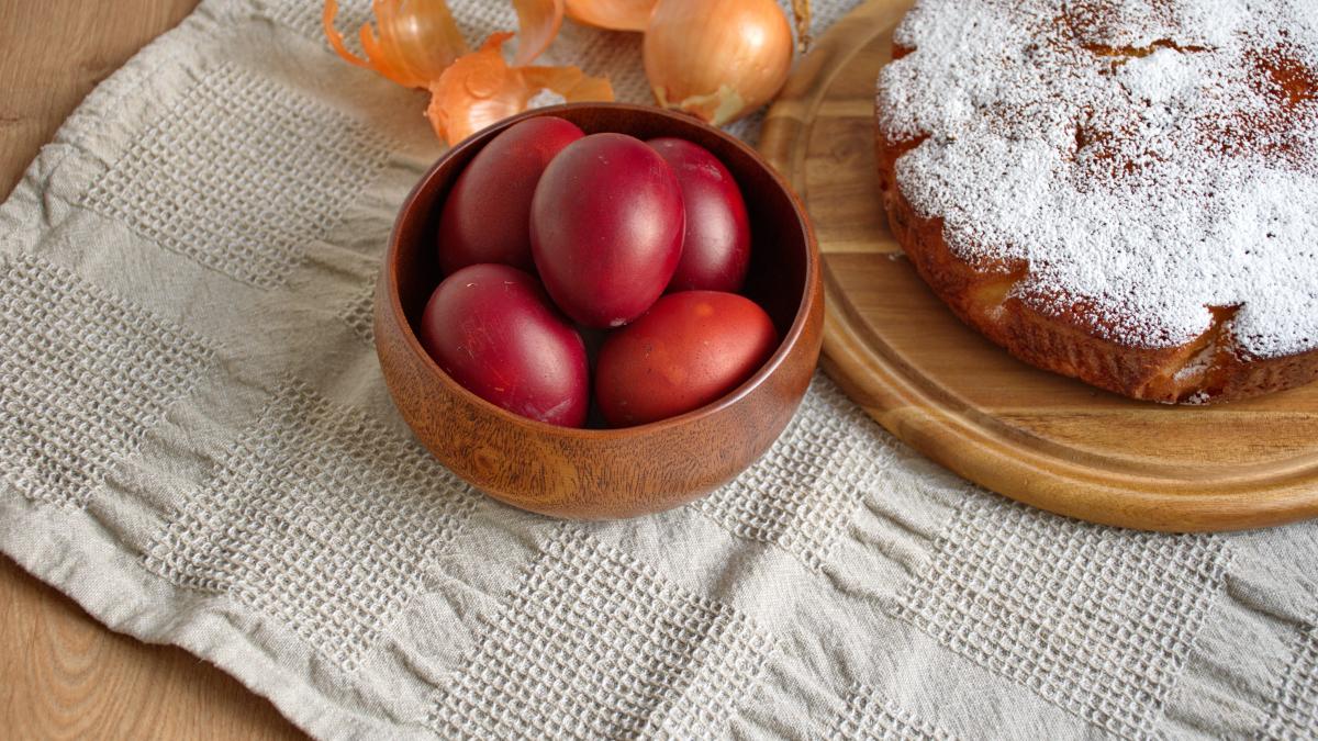 joia-mare-slujba-celor-12-evanghelii-si-ziua-in-care-se-vopsesc-ouale-rosii_46804500