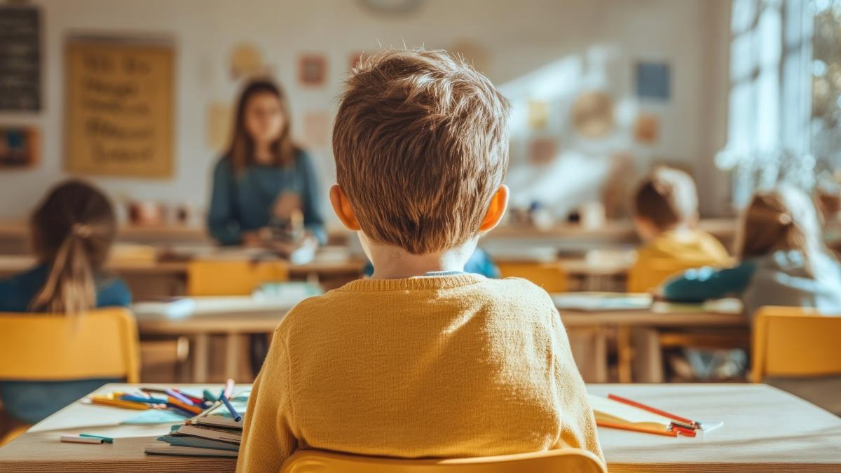 m-am-simtit-ca-o-criminala-ce-a-patit-o-mama-din-elvetia-pentru-ca-si-a-luat-copiii-cu-o-zi-mai-devreme-in-vacanta_30765400