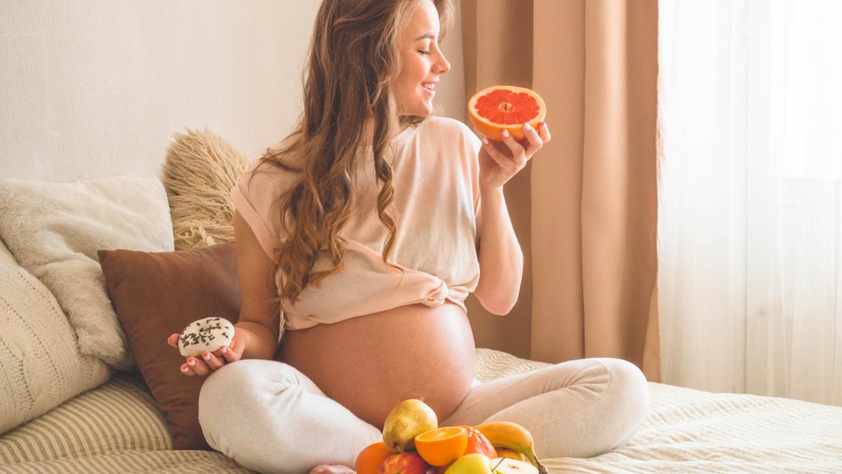 fructul-recomandat-femeilor-insarcinate-pentru-a-reduce-riscul-de-alergii-alimentare-la-bebelus_95776700