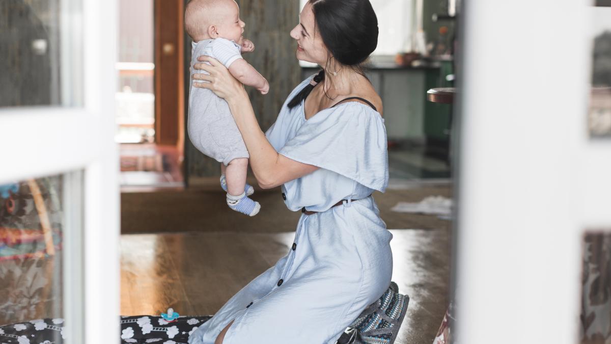 vorbeste-i-copilului-tau-chiar-daca-nu-te-intelege-bebelusii-pot-invata-cuvinte-fara-sa-vada-obiectul-incepand-de-la-15-luni_51892000