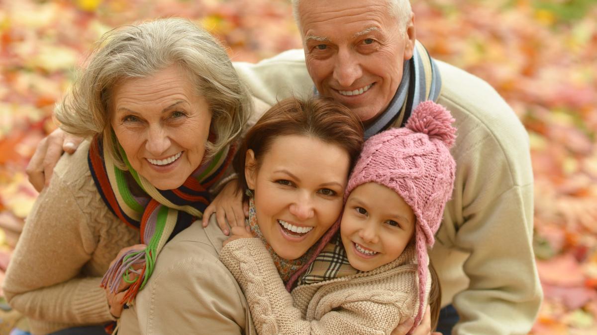 le-am-invatat-de-la-parinti-si-bunici--dar-ne-fac-mai-mult-rau-decat-bine-8-valori-toxice-mostenite-din-generatia-baby-boomer-si-de-care-psihologii-spun-ca-ar-trebui-sa-ne-desprindem-urgent_79159500