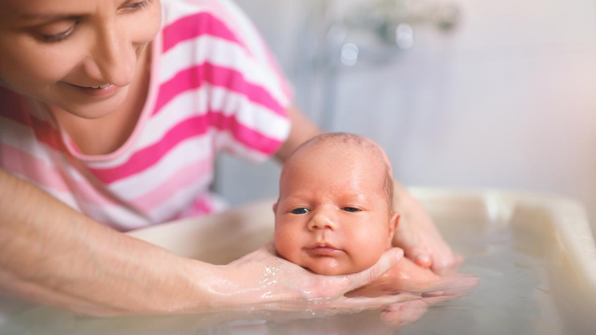 bebelusul-se-afla-zilnic-dr--bianca-vintilescu-nu-asteptam-ca-dupa-sfaturile-babesti-pana-ii-cade-buricul_15851200