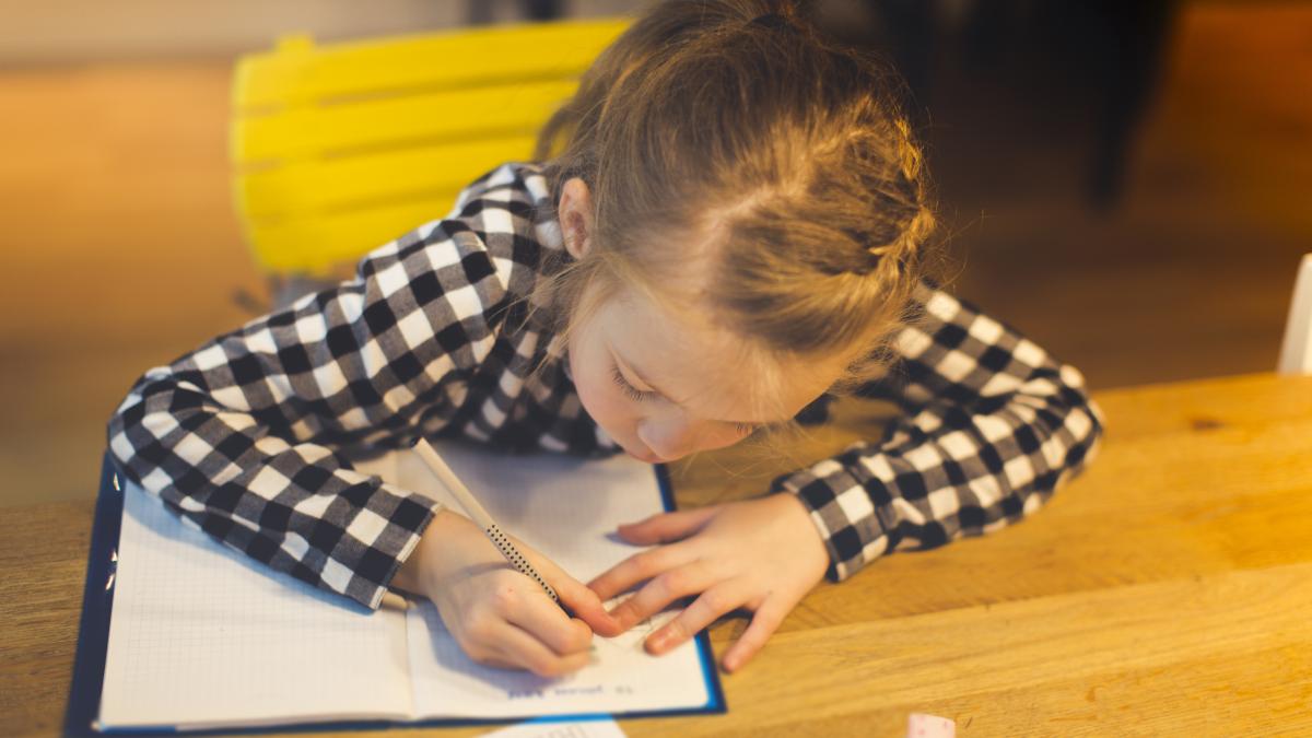 abilitatea-importanta-care-stimuleaza-invatarea-cititului-si-a-scrisului--potrivit-unui-studiu-recent_71284900