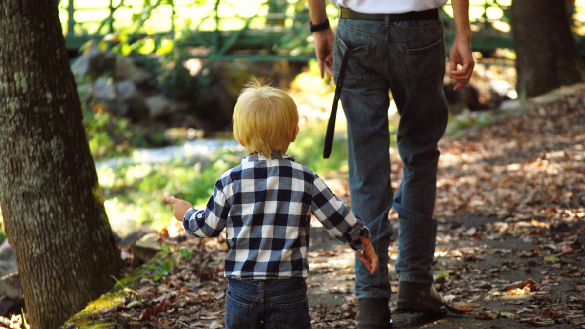 stilul-de-parenting-commando-revine-in-tendinte-printre-parinti-eficient-sau-periculos-psihologii-explica-efectele-asupra-copiilor_77330600