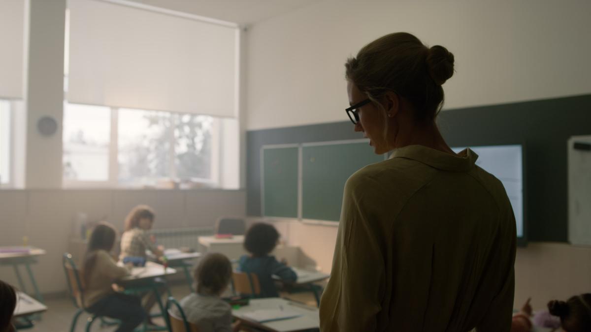 reprosuri-acuzatii-si-cereri-de-neinteles-profesorii-spun-cele-mai-halucinante-mesaje-primite-de-la-parinti-si-totusi-mesajul-lor-ramane-unul-clar-suntem-aici-pentru-binele-copilului_74507200