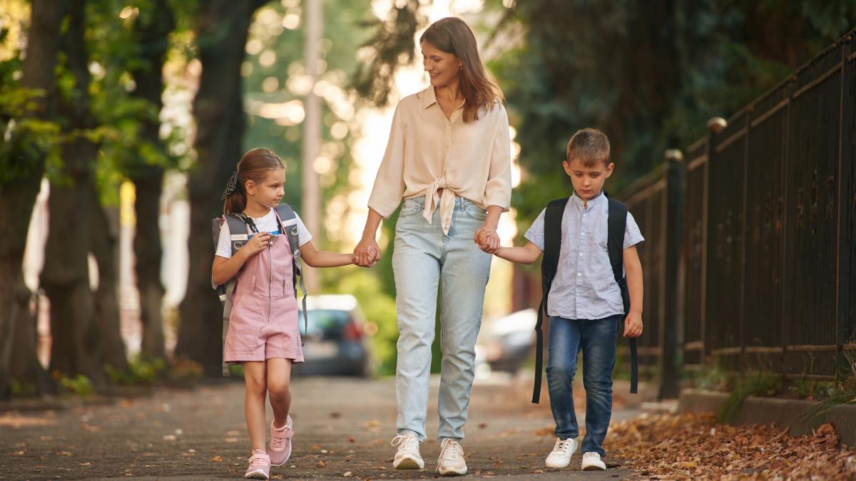 ii-place-copilului-tau-la-scoala-cercetatorii-de-la-cambridge-dezvaluie-cat-de-mult-subestimeaza-parintii-stresul-scolar-din-clasa-pregatitoare-si-clasa-i_69279400