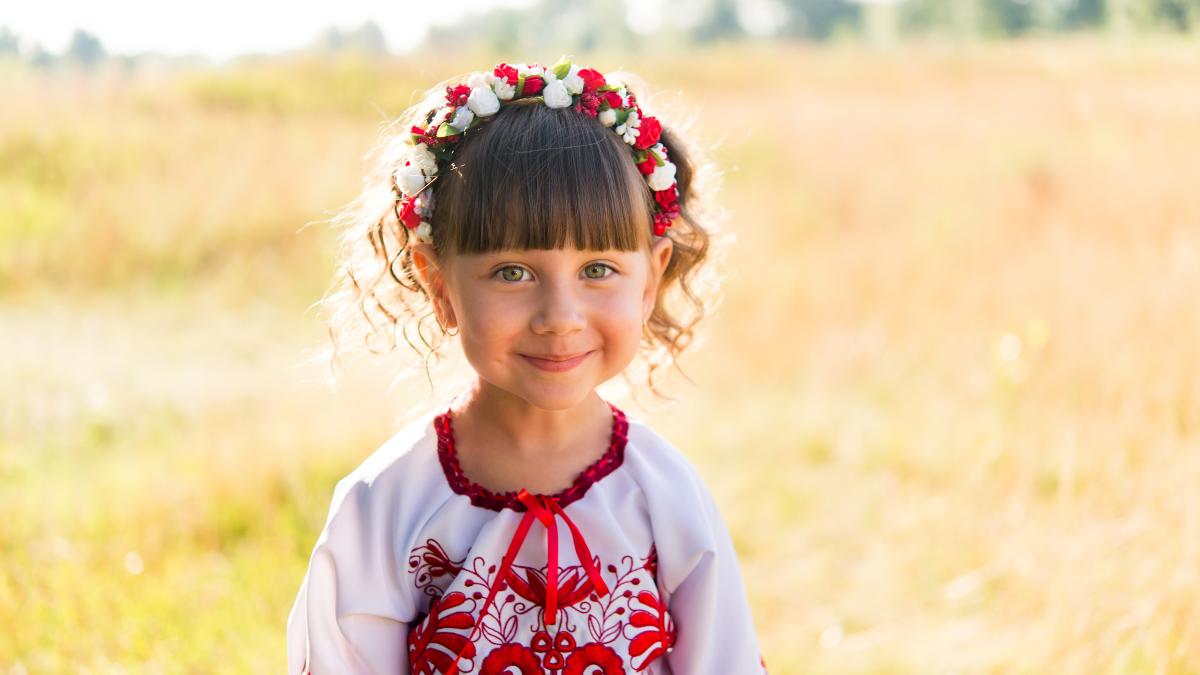 nume-romanesti-de-fete-inspirate-de-flori_70495600