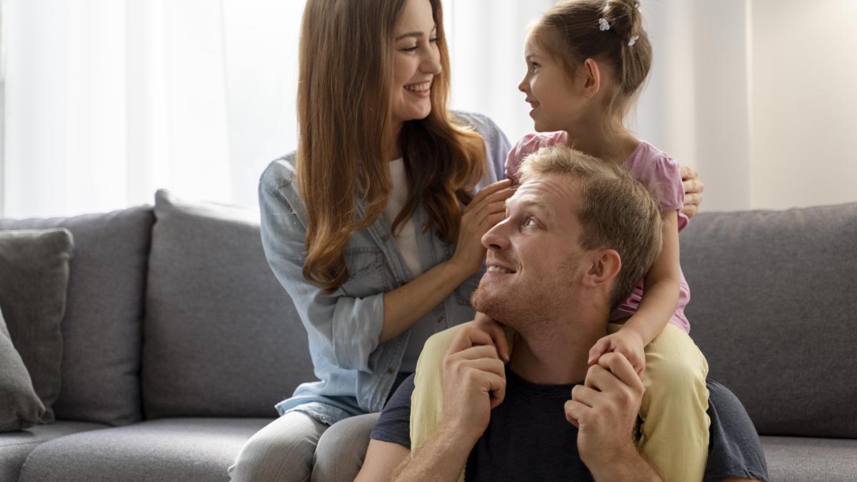 cum-iti-poti-invata-copilul-sa-se-iubeasca-cu-aceste-afirmatii-simple_81178900