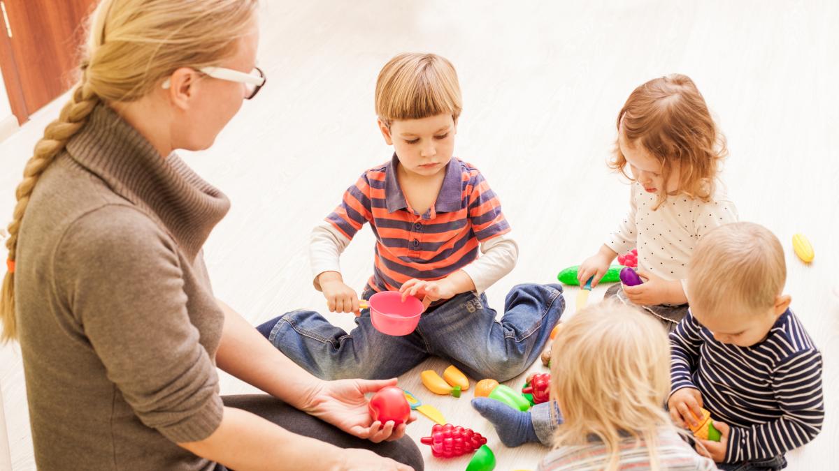 brigada-aceasta-de-copii-a-mers-prea-departe-o-educatoare-trage-semnalul-de-alarma-dupa-ce-un-micut-s-a-identificat-ca-obiect-de-bucatarie-m-a-socat_04866400