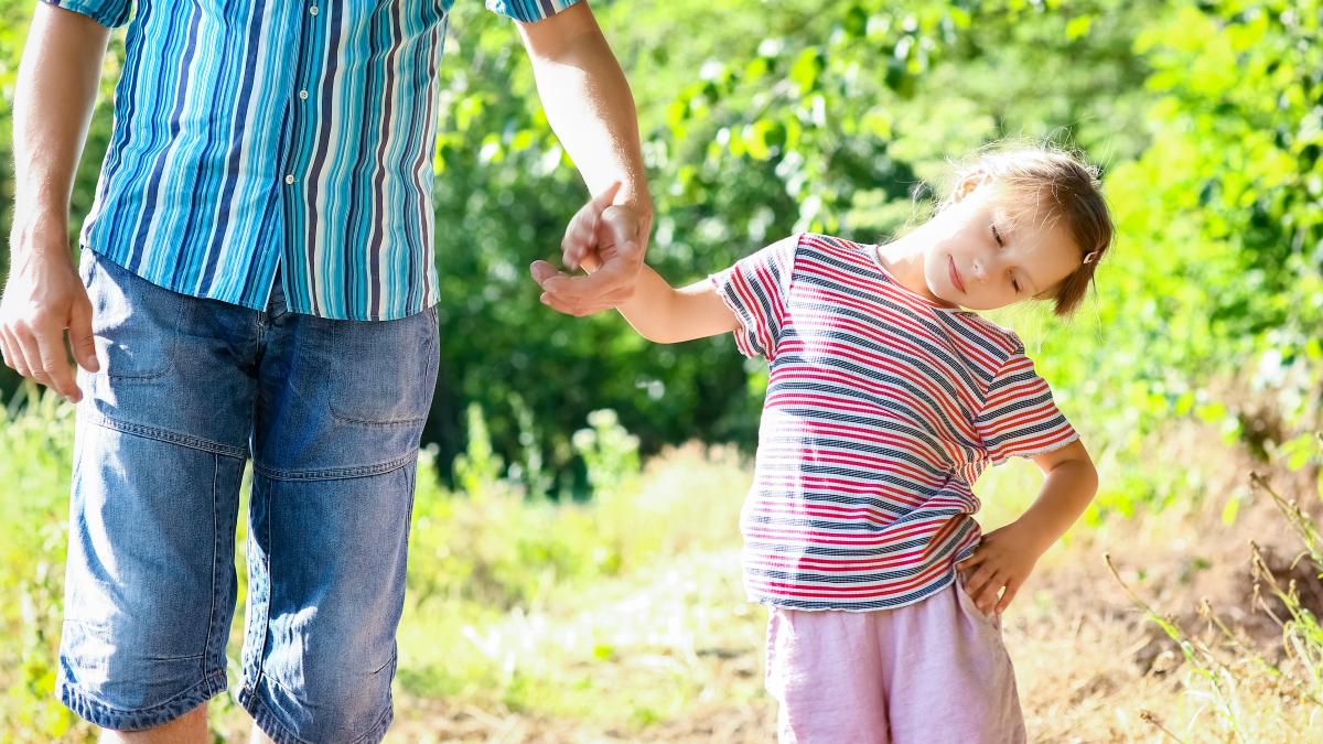 psihologii-le-cer-parintilor-si-bunicilor-sa-nu-inchida-niciodata-ochii-la-aceste-obiceiuri-ale-copiilor-pot-reprezenta-semnale-de-alarma-serioase_26632900