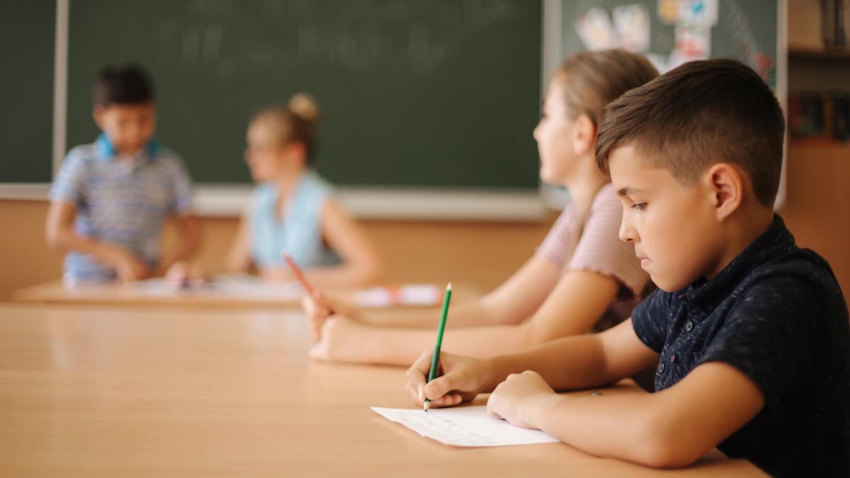 asta-este-o-metoda-care-sperie-copiii-si-ii-indeparteaza-de-scoala-daniel-david-atrage-atentia-asupra-unei-practici-periculoase-ministrul-poate-sa-gandeasca-cum-sa-o-interzica_29104200