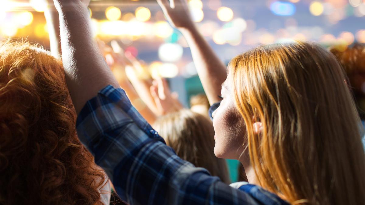 profesoara-alina-dobrin-educatia-nu-e-doar-treaba-scolii-e-un-efort-colectiv-beach-please-simptomul-unei-societati-care-isi-abandoneaza-copiii_56529700