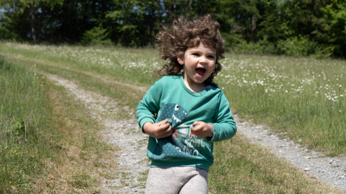 pana-la-ce-varsta-este-potrivit-sa-insotim-copilul-la-toaletele-publice_51330800