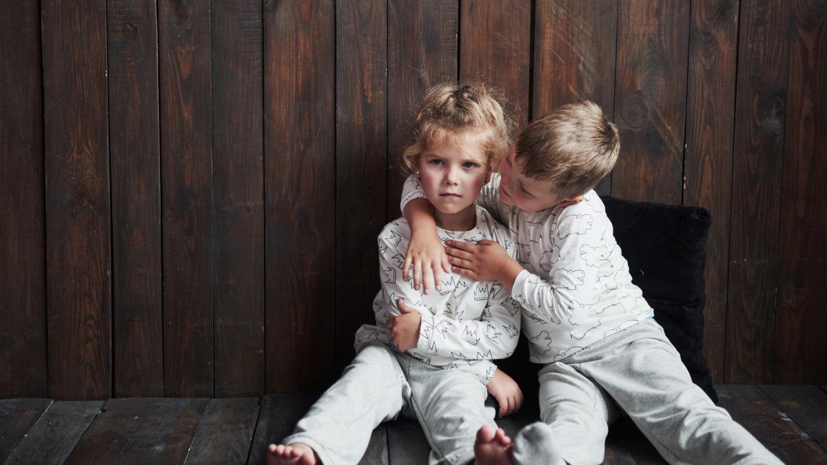 expresii-interzise-intre-frati-ce-nu-ar-trebui-parintii-sa-permita-si-cum-sa-ii-invete-alternativele-la-aceste-afirmatii-extrem-de-dureroase-2_76163100