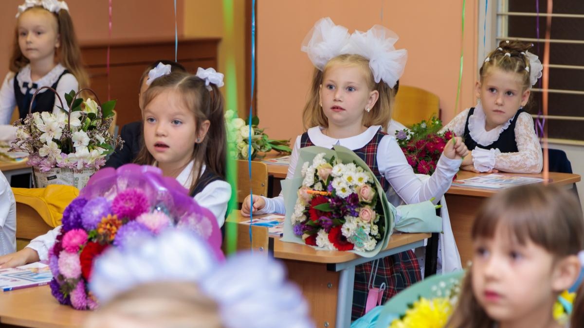 nu-se-pregateste-in-niciun-fel-debutul-noului-an-scolar-nu-se-participa-in-niciun-fel-la-deschiderea-festiva-a-noului-an-scolar-sindicatul-profesorilor-din-hunedoara-se-revolta_87702900