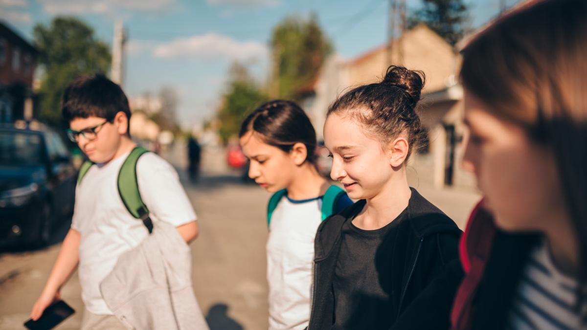 satui-de-dezamagirile-din-politica--absolventii-de-liceu-se-pun-cu-burta-pe-carte-toate-acele-stiri-m-au-facut-sa-constientizez-nevoia-de-viziuni-noi_50866400