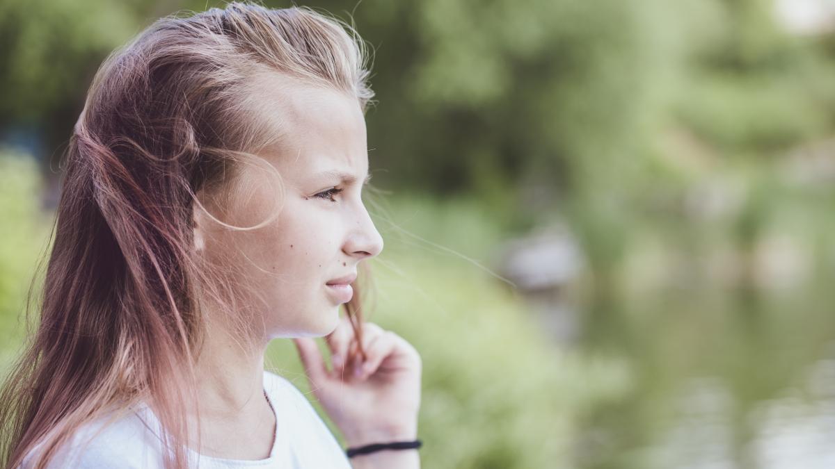 de-ce-tot-mai-multi-copii-trec-printr-o-criza-a-varstei-de-mijloc-la-doar-12-ani-psihologii-explica-motivele_84978000