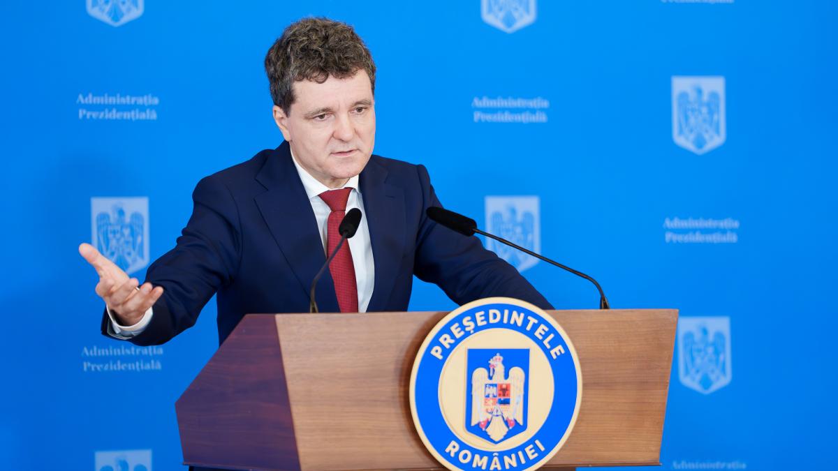 nicusor-dan-despre-abuzurile-profesorilor-orice-forma-trebuie-sanctionata-care-se-gandeste-sa-stie-ca-statul-se-uita-la-problema-asta_39030900