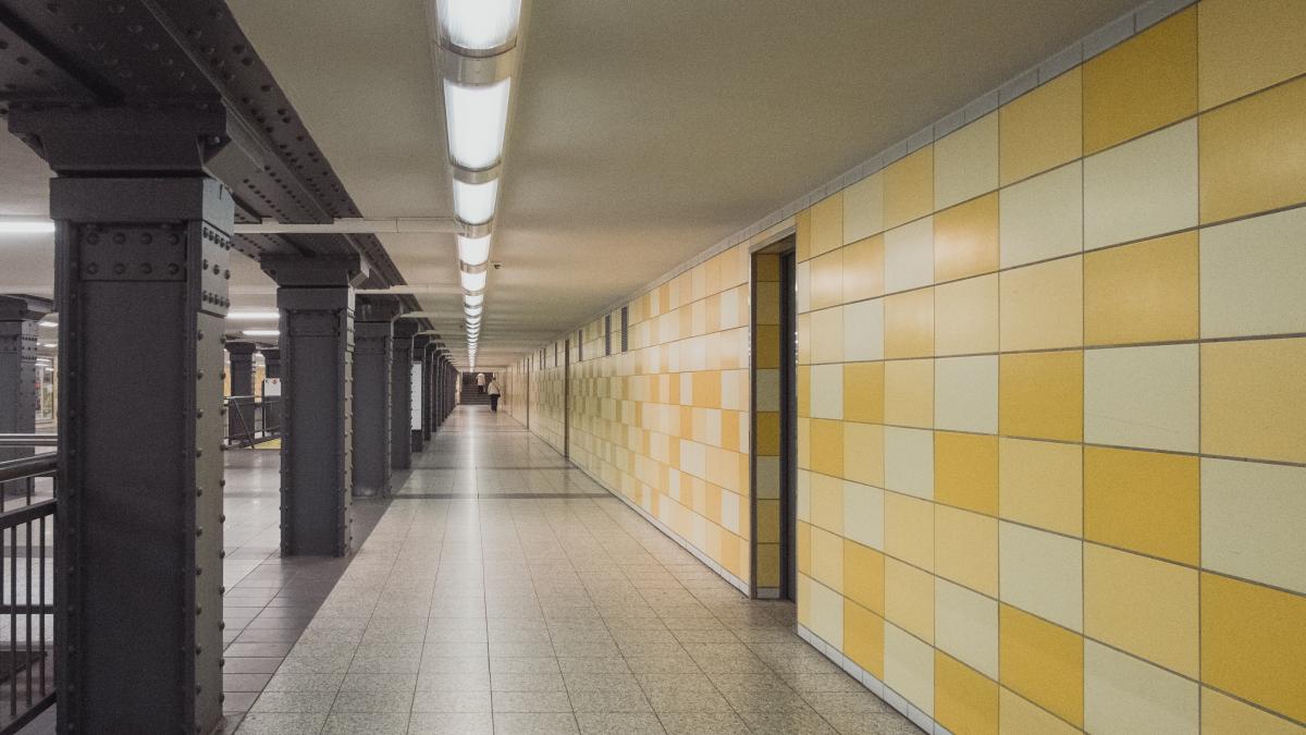 adolescent-condamnat-la-inchisoare-pentru-planificarea-unui-atac-armat-intr-o-scoala_44436300