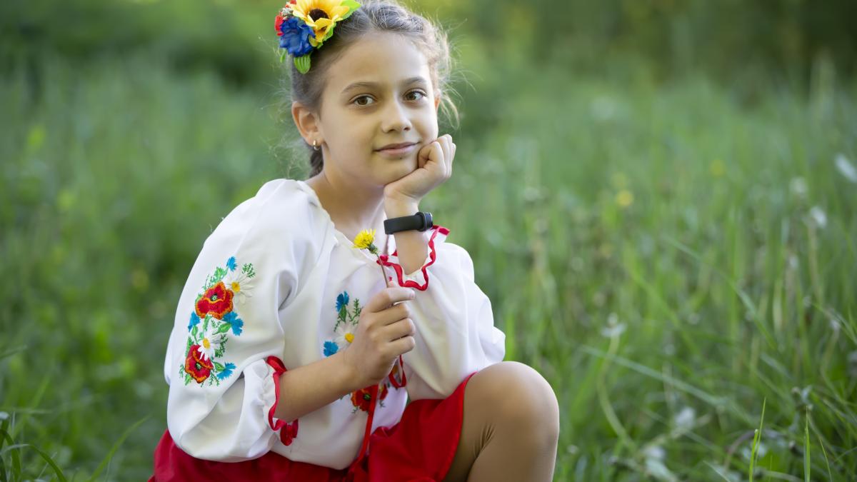 bbc-copiii-parintii-si-profesorii-care-fac-diferenta-cursurile-de-limba-romana-din-jersey--nominalizate-la-premiile-make-a-difference_38731400