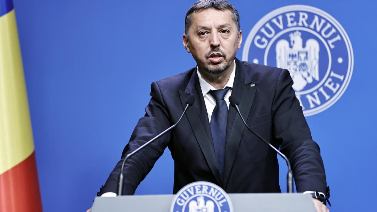 ministrul-daniel-david-propune-schimbari-in-programele-scolare-e-mai-bine-sa-predai-mai-putin-relevant-si-bine-decat-mult-irelevant-si-prost_20529000