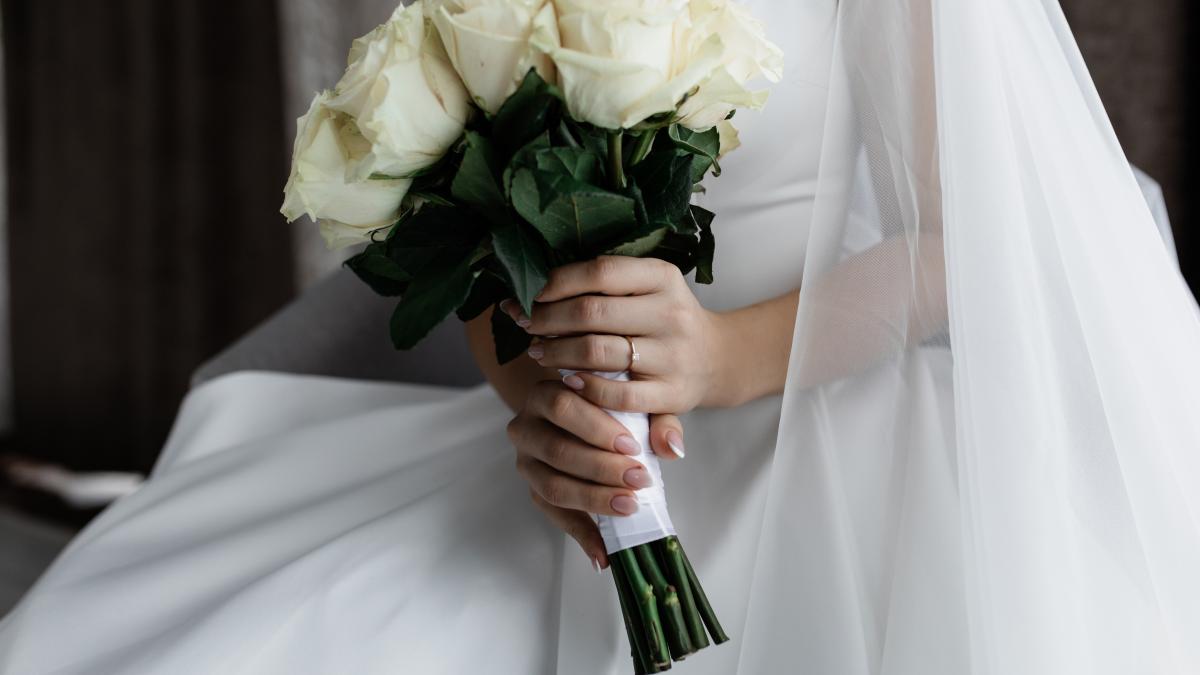 moment-stanjenitor-la-o-nunta-mirele-rosteste-numele-fostei-iubite-in-timpul-ceremoniei_56251600