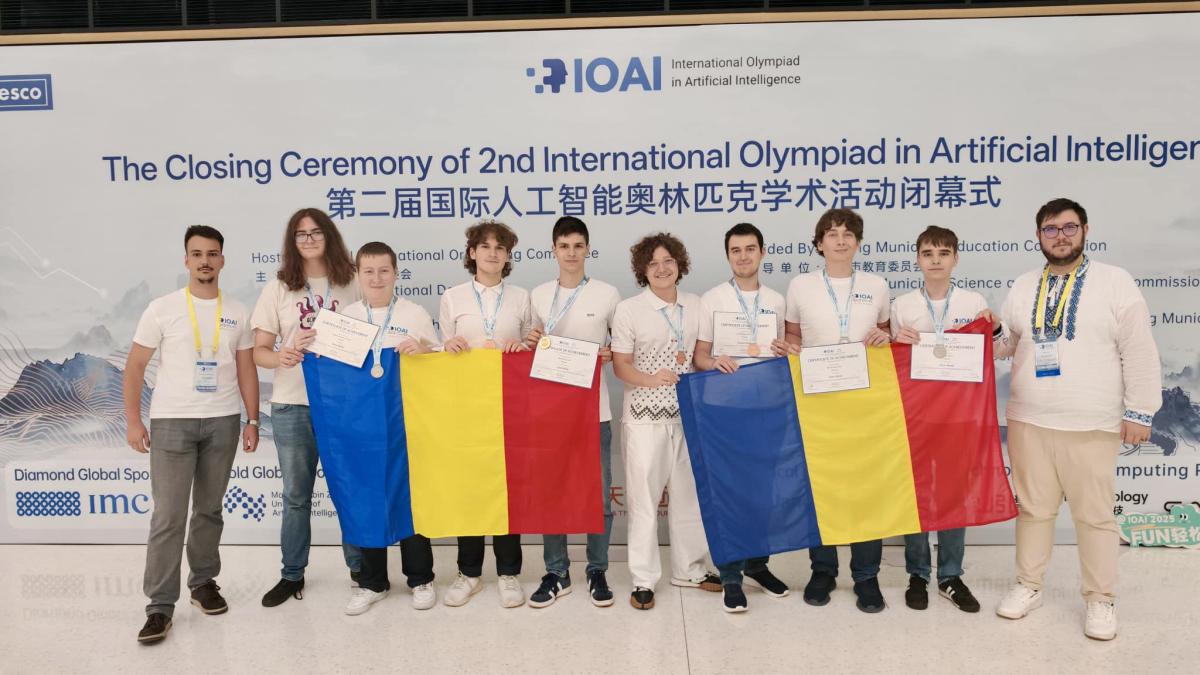 opt-medalii-pentru-echipele-romaniei-prezente-la-olimpiada-internationala-de-inteligenta-artificiala-2025_59458600