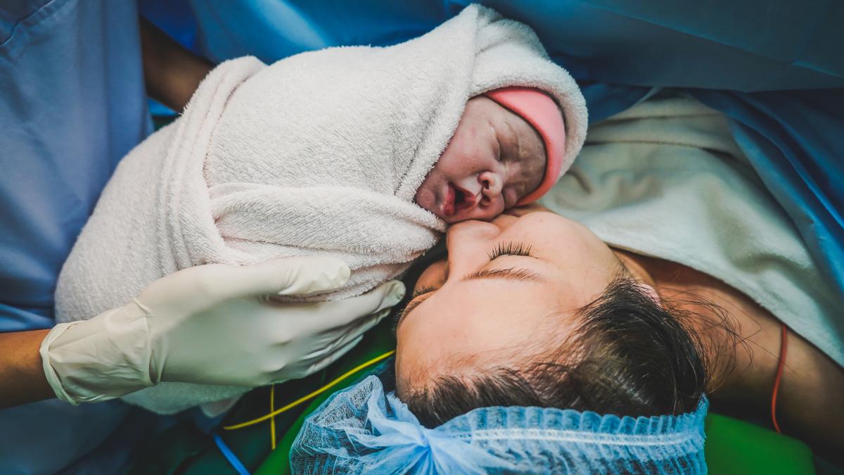 riscul-pe-care-putine-mame-il-cunosc-hemoragia-postpartum_51377400