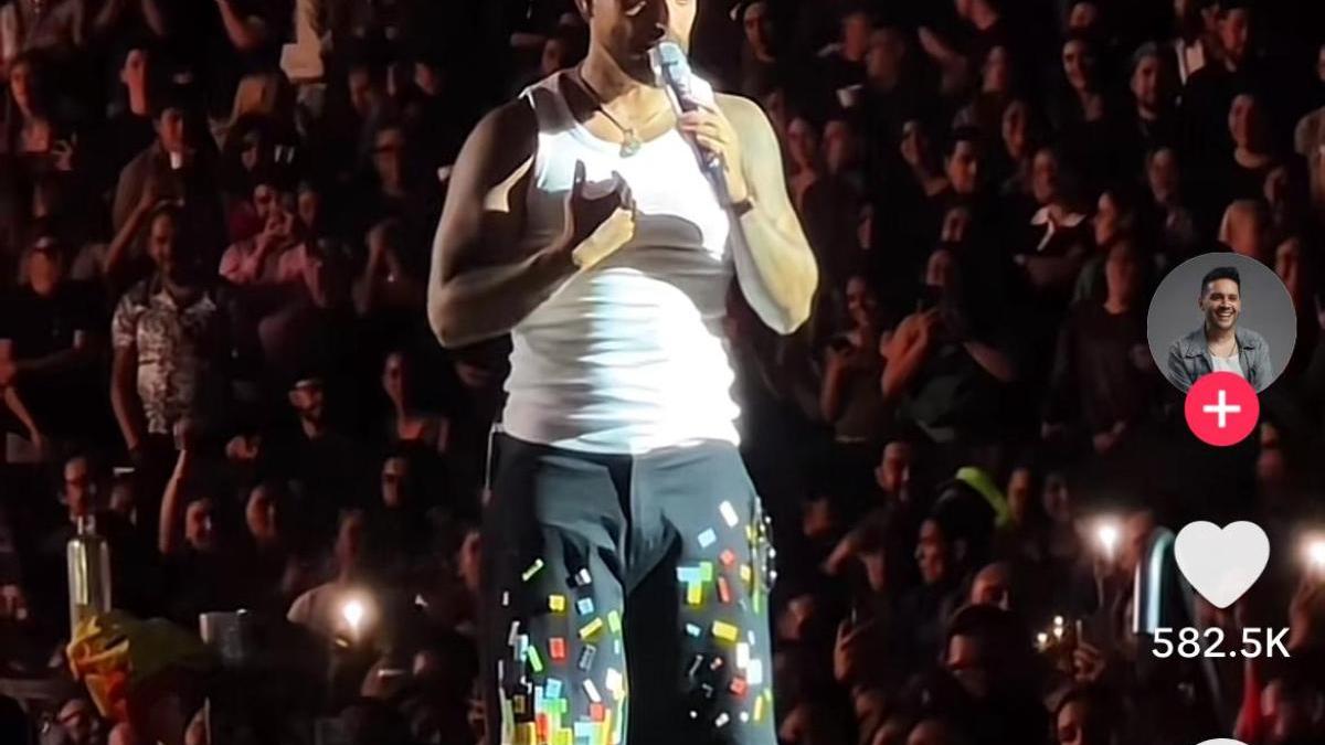 maluma-a-intrerupt-concertul-pentru-a-certa-o-mama--e2809epe-bune-il-fluturi-ca-pe-o-jucarie-bebelusul-ala-nu-vrea-sa-fie-aici--pe-buneprc-22_06309600