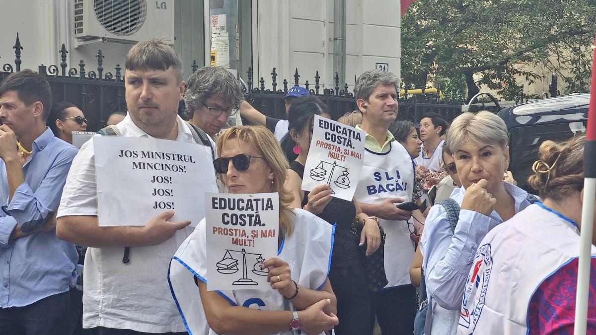 referendum-pentru-boicotarea-anului-scolar-profesorii-spun-nu-e2809elegii-bolojane2809d-si-ameninta-ca-scoala-nu-va-incepe-pe-8-septembrie_79225000