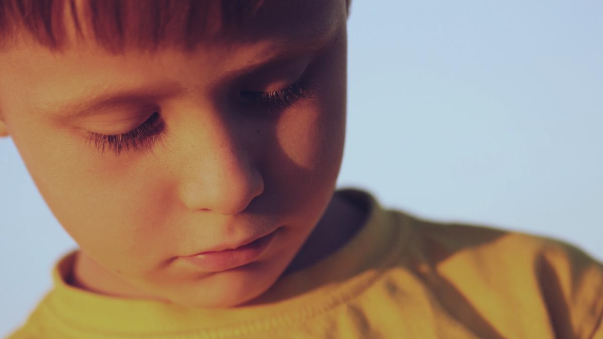 nu-poti-sa-i-furi-unui-copil-copilaria-poveste-cutremuratoare-spusa-de-lavinia-stan-despre-parentingul-extrem-azi-parintii-au-obosit-si-sigur-ca-avem-probleme-de-comportament_45540200