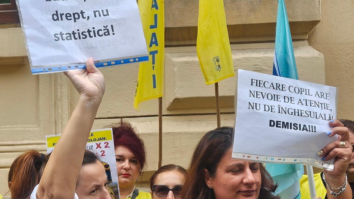 sindicatele-din-invatamant-cer-profesorilor-sa-boicoteze-prima-zi-de-scoala_58212100