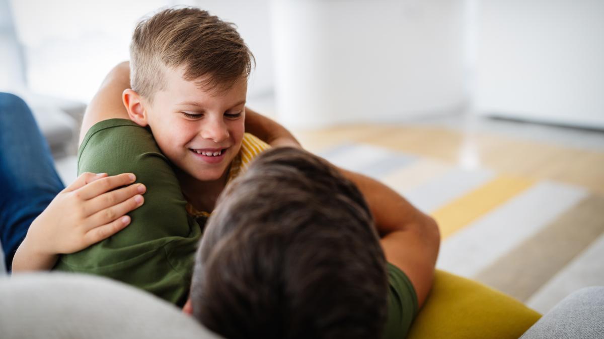 am-analizat-sute-de-relatii-parinte---copil-si-am-descoperit-6-afirmatii-care-ii-ajuta-pe-copii-sa-asculte-conform-unui-expert-in-parenting-calmeaza-sistemul-nervos-al-micutului_73755800