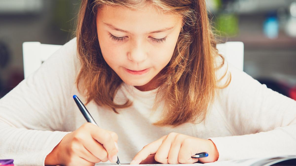 o-fetita-de-doar-9-ani-a-reusit-ce-alti-elevi-fac-la-18-povestea-celui-mai-tanar-absolvent-de-bacalaureat-din-franta_59046400