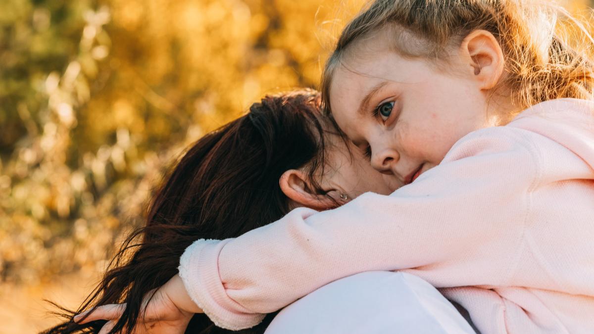 parintii-care-isi-iubesc-copiii-nu-se-opresc-doar-la-vorbe-cele-4-obiceiuri-zilnice-care-cladesc-o-legatura-puternica-si-sanatoasa_23839100