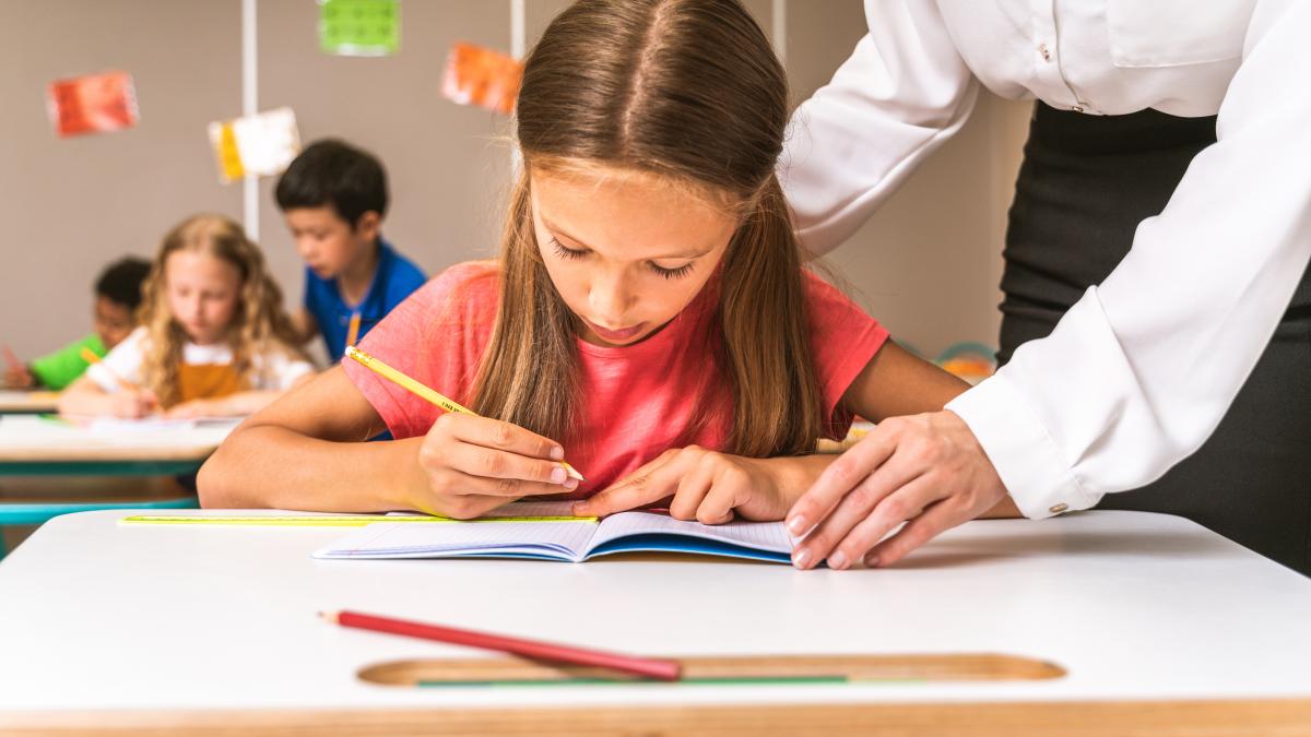 este-un-genocid-care-se-intampla-cu-educatia-in-momentul-acesta-prof-claudia-chiru-denunta-atrocitatile-din-scoli-aceste-doua-ore-remediale-as-vrea-sa-stiu-cum-au-fost-gandite_58538300