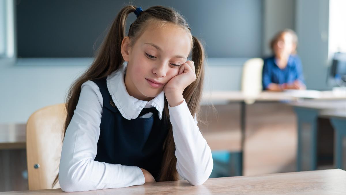 pachetelul-la-scoala-e-strategie--tata-dragos-patraru--apel-catre-profesori-luati-va-pauza-ca-sa-mancati-impreuna-cu-copiii--sa-vedeti-ce-are-fiecare-la-pachet--sa-vedeti-cine-n-are-pachet_35030700