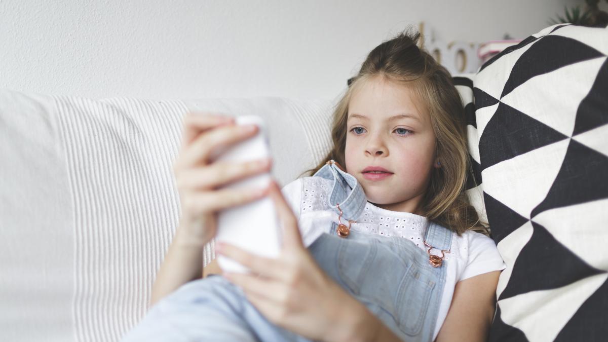 ecranele-si-copiii-ce-e-mit-si-ce-e-real--potrivit-specialistilor_39242100